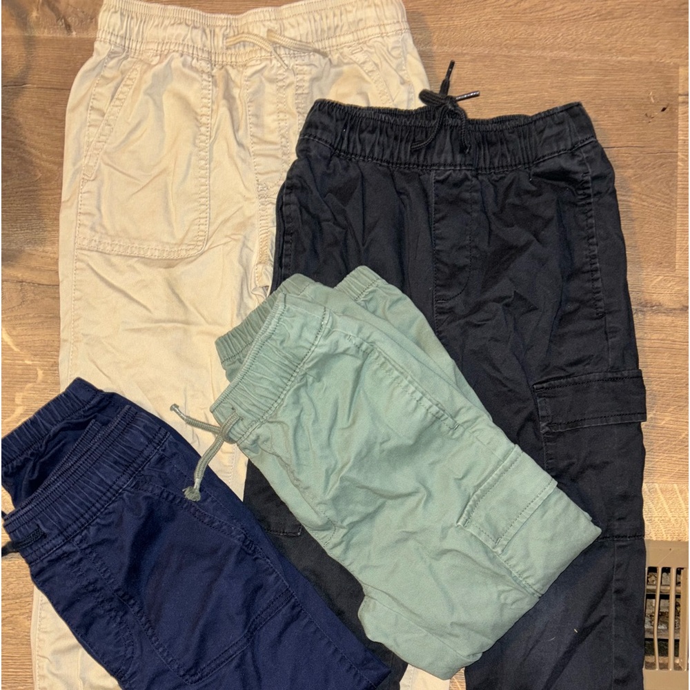 Gap kids size 6-7 Four pairs of pants bundle